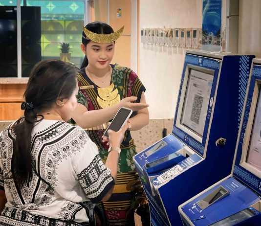 Garda Terdepan KAI Bandara Rayakan Hari Sumpah Pemuda dengan Pakaian Adat