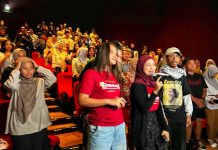 Meriahkan Momen Akhir Lebaran, Komang Rayakan Takdir Perbedaan di Jogja