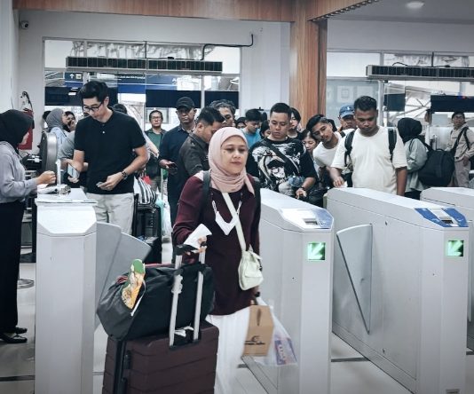 KAI Bandara Layani 78 Ribu Penumpang Selama Libur Idul Adha, Hadirkan Promo dan Salurkan Hewan Kurban