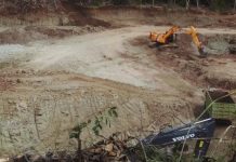 Tambang Tanpa Sosialisasi Ancam Warga, Jarak Bangunan Hanya 1 Meter dari Bibir Tebing