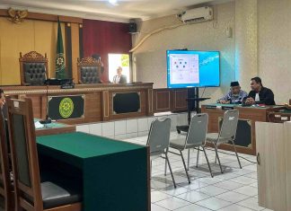 Mantan Bupati Sleman Sri Purnomo saat menjalani sidang. (Istimewa)