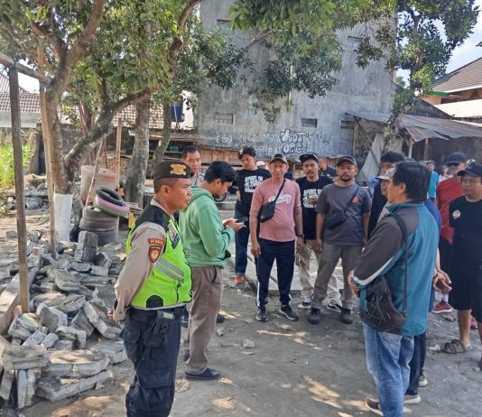 Tembok SDN Minomartani 2 Roboh, 10 Warga Luka Saat Istirahat Usai Jalan Sehat
