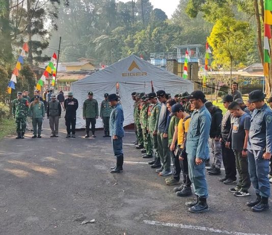 Kebakaran TNGGP Membaik, Petugas Masih Kejar Bara di Tebing Terjal